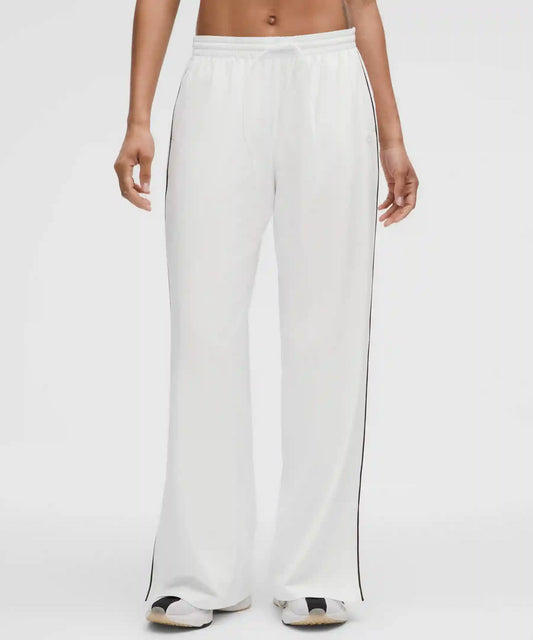 Court Rival Wide-Leg Track Pant Regular *Stitched Logo