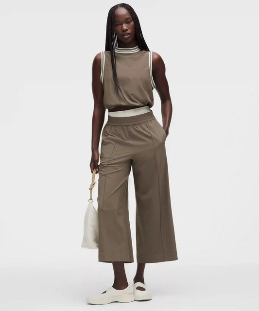Breezily Mid-Rise Cropped Pant