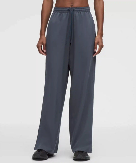 Court Rival Wide-Leg Track Pant *Regular