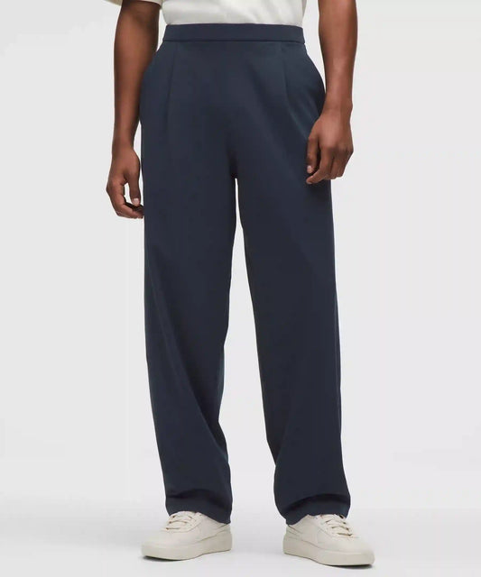 Men's Daydrift Relaxed-Fit Pleated Trouser Shorter *No Belt Loops