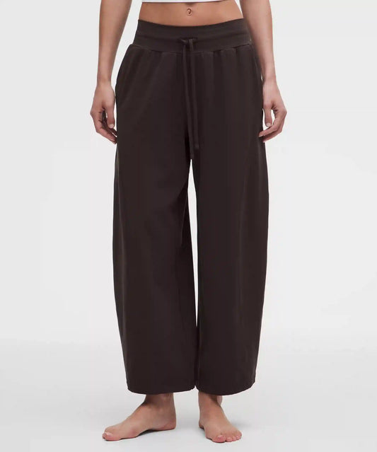 Groove Low-Rise Relaxed Cinch Pant *Short