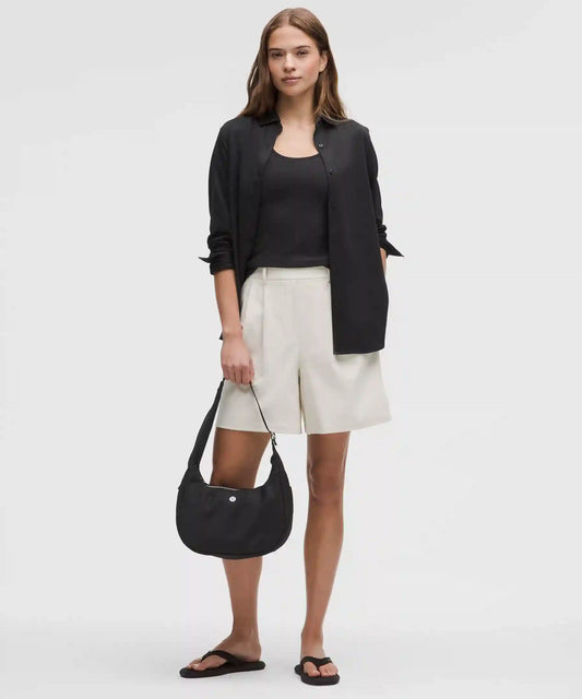 City Essentials Shoulder Bag 4L