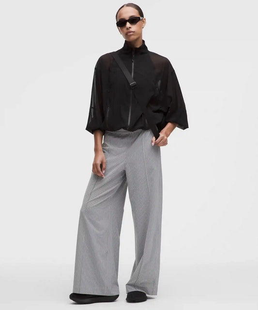 Breezily Mid-Rise Pant *Short
